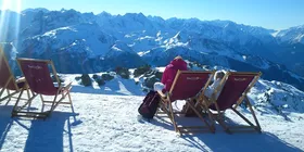 Liegestühle am Berg in Tirol am Achensee, Fasten nach Buchinger und Basenfasten