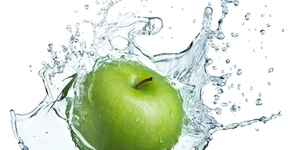 Apfel im Wasser 